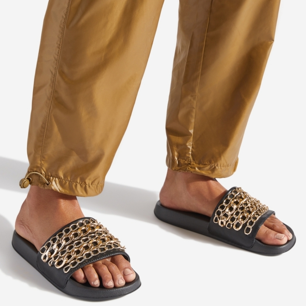 🥰NEW Black Slides - Picture 5 of 5